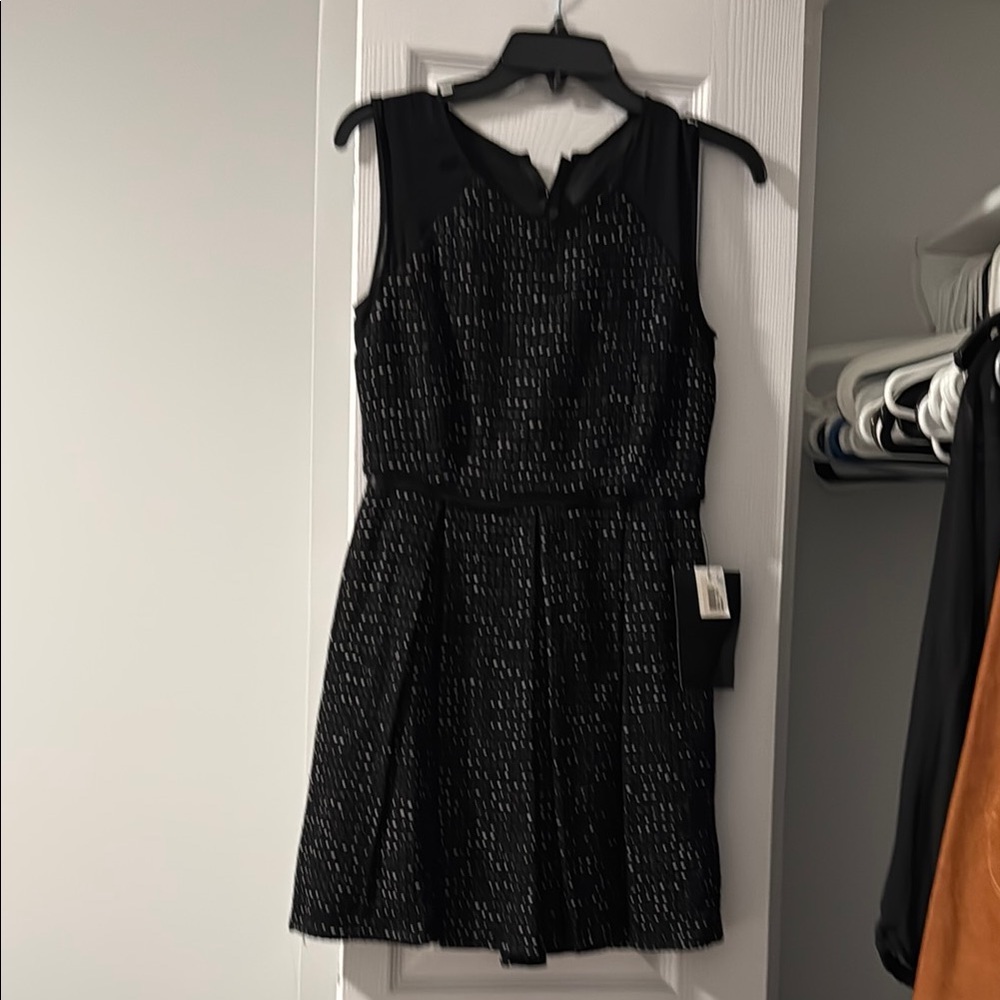 Chic Black Sleeveless Dress
